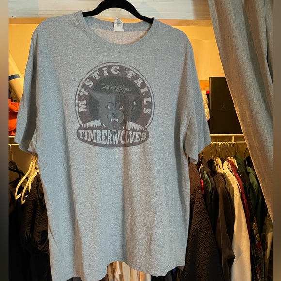 Graphic T-Shirt - Picture 2 of 2